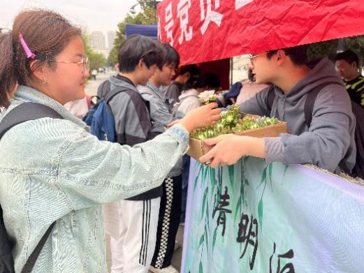 https://mmbiz.qpic.cn/sz_mmbiz_png/FcZ6kiaagMb1Jwjec5T8MTqdRiaan8VLgL6SxdgW1000l2fhoN4IF8mQFSMsUUsQuDqUXj1Aq6py75r5iax4YbBxg/640?wx_fmt=png&from=appmsg