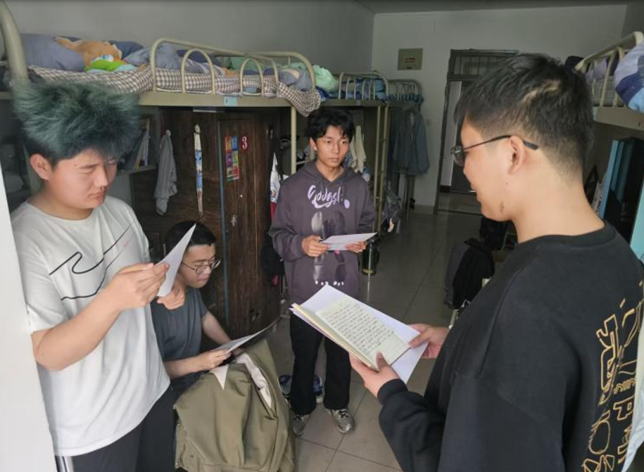 https://mmbiz.qpic.cn/sz_mmbiz_png/FcZ6kiaagMb29dXbuxuPg6YKibCo4ibZhpOTpuR8KKmE9DKOaDNaDdgCYvtzkxC7AJaVs4R70qNwU943jVc7AUBuA/640?wx_fmt=png&from=appmsg