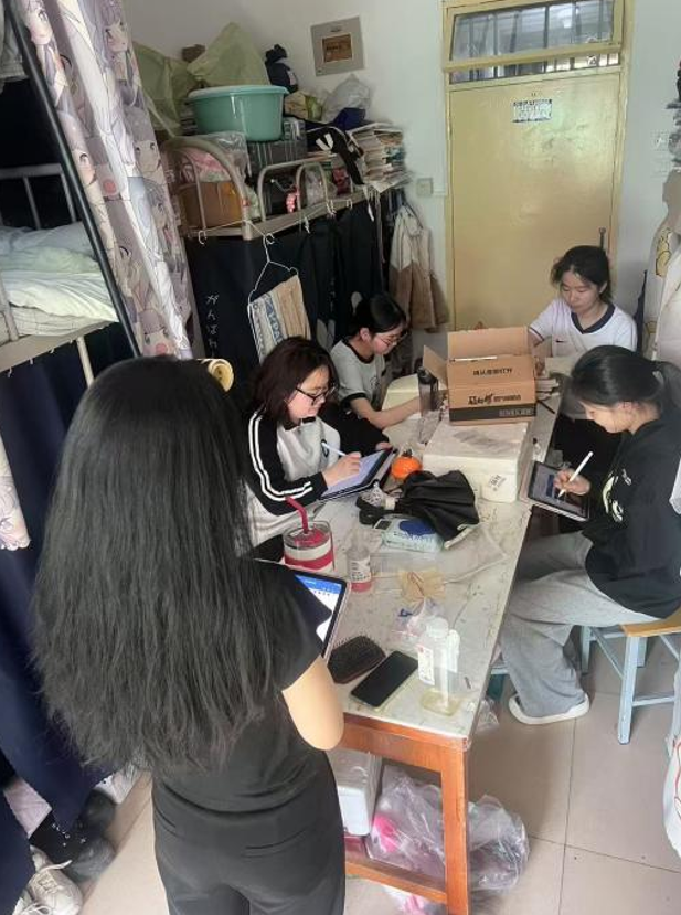 https://mmbiz.qpic.cn/sz_mmbiz_png/FcZ6kiaagMb29dXbuxuPg6YKibCo4ibZhpOJxH0cKPmIVaycvxdPicXicjWUBS3VAz6TQfJiaOoVFnS7tlNe3XiaZiaRFg/640?wx_fmt=png&from=appmsg