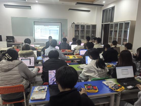 https://mmbiz.qpic.cn/sz_mmbiz_png/FcZ6kiaagMb30HR7HH1XibuP4vmszXR8n5nq69cS4UBxPrsw32NYTBOtMrFCWxIbsN5D5gwZocjR1To8zicDZ67Mw/640?wx_fmt=png&from=appmsg